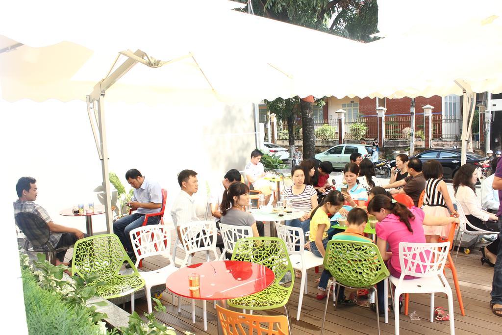 Hoang Ngoc Hotel Pleiku Extérieur photo